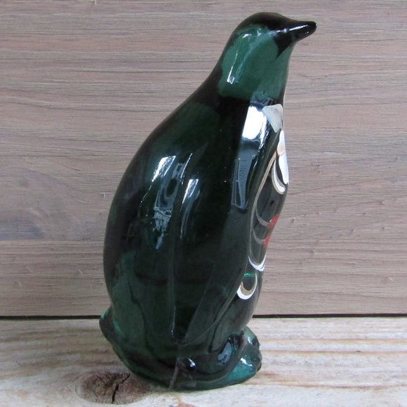 Fenton Glass Spruce Green Penguin Figurine Hand Painted Magnolia Holiday - Picture 4 of 8
